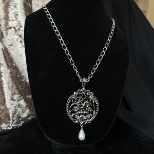 NIB Vintage Avon Silver Medallion Necklace 1974 Long Pendant Ornate NWOT
